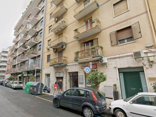 locale commerciale in vendita a Bari in zona Libertà