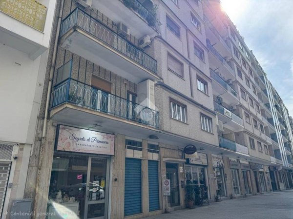 locale commerciale in vendita a Bari in zona Carrassi