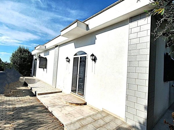 casa indipendente in vendita a Bari in zona Carbonara