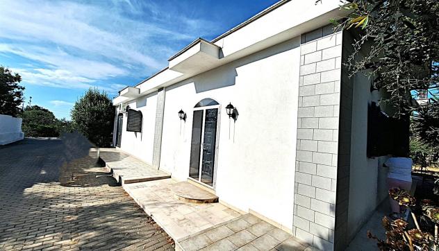 casa indipendente in vendita a Bari in zona Carbonara