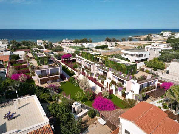 casa indipendente in vendita a Bari in zona Torre a Mare
