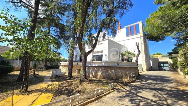 casa indipendente in vendita a Bari in zona Carbonara