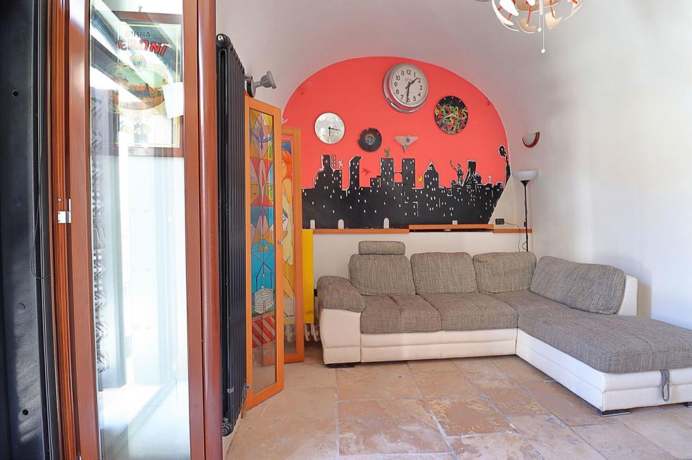 casa indipendente in vendita a Bari in zona Carbonara