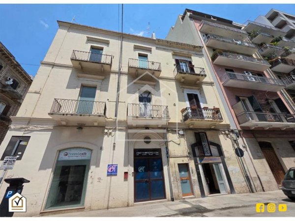 negozio in vendita a Bari in zona Murat