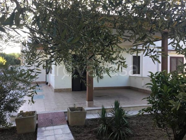 casa indipendente in vendita a Bari in zona Carbonara