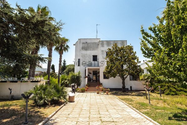 casa indipendente in vendita a Bari in zona Carbonara