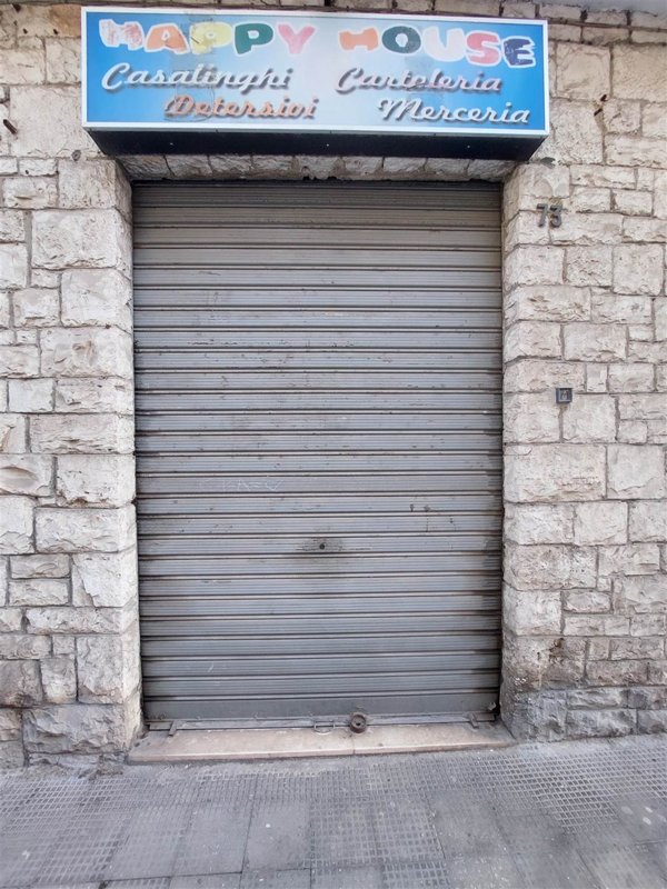 negozio in vendita a Bari in zona San Pasquale