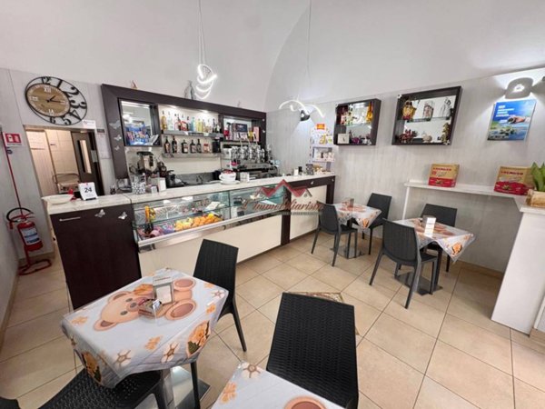 negozio in vendita a Bari in zona Murat
