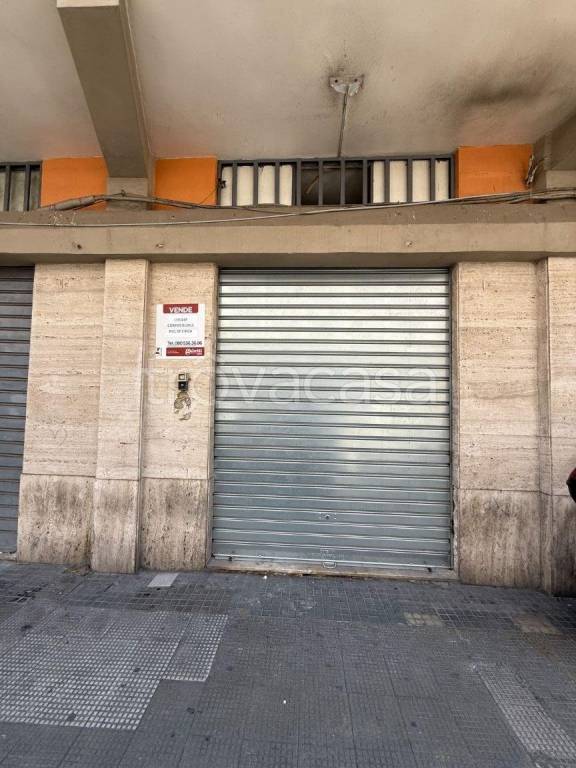 negozio in vendita a Bari in zona Libertà