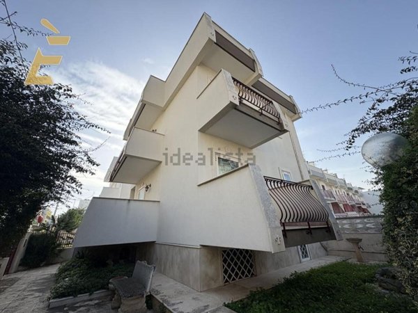 casa indipendente in vendita a Bari in zona Palese/Macchie