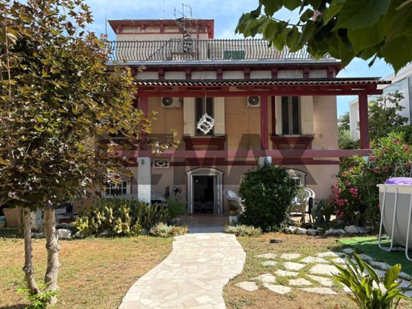 casa indipendente in vendita a Bari in zona Marconi