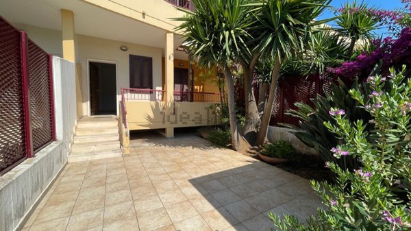 casa indipendente in vendita a Bari in zona Torre a Mare
