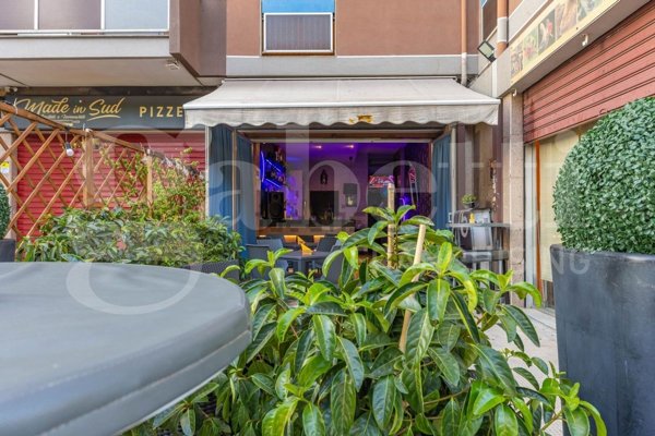 negozio in vendita a Bari in zona Poggiofranco