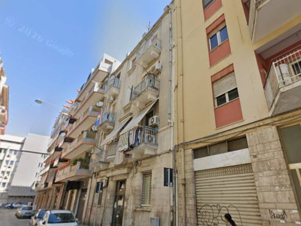 negozio in vendita a Bari in zona Libertà