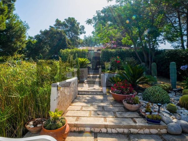 casa indipendente in vendita a Bari in zona San Giorgio