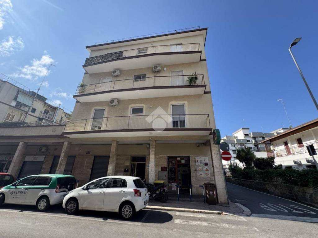 appartamento in vendita a Bari in zona Palese/Macchie