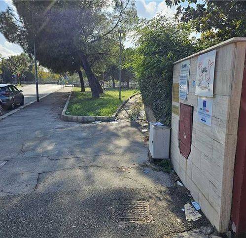 ufficio in vendita a Bari in zona Poggiofranco
