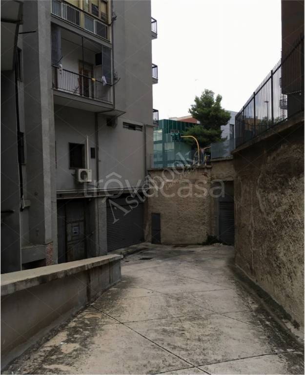 locale commerciale in vendita a Bari in zona San Pasquale