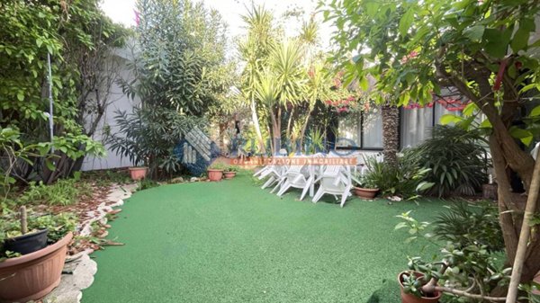 casa indipendente in vendita a Bari in zona Torre a Mare