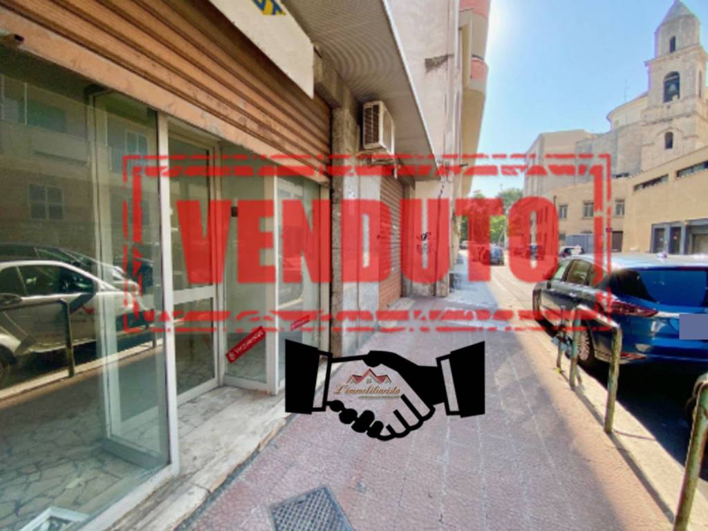 negozio in vendita a Bari in zona Murat