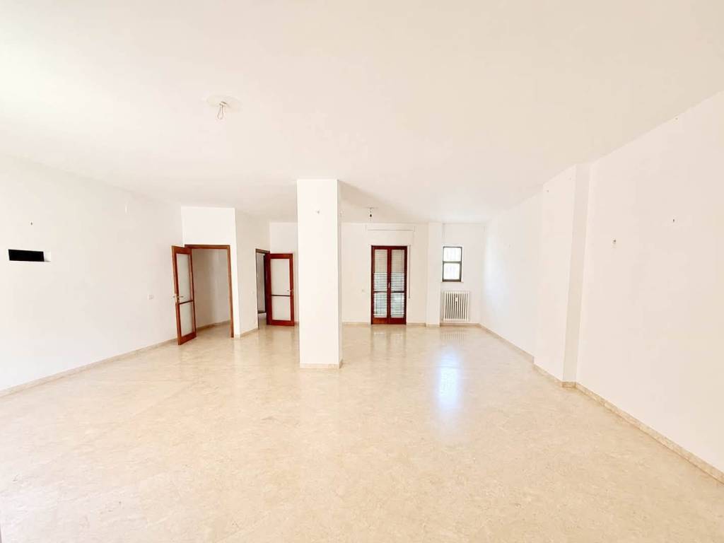 appartamento in vendita a Bari in zona Libertà