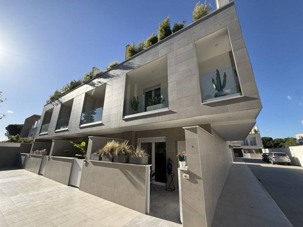 casa indipendente in vendita a Bari in zona Poggiofranco