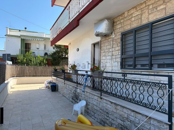 casa indipendente in vendita a Bari in zona Palese/Macchie
