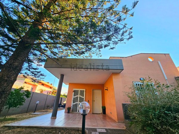 casa indipendente in vendita a Bari in zona Poggiofranco