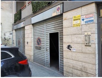 locale commerciale in vendita a Bari in zona San Pasquale