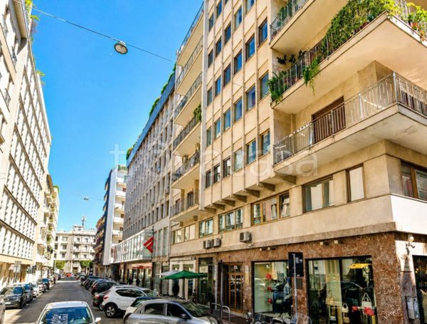 negozio in vendita a Bari in zona Murat