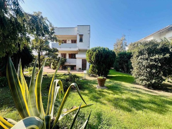 casa indipendente in vendita a Bari in zona Murat