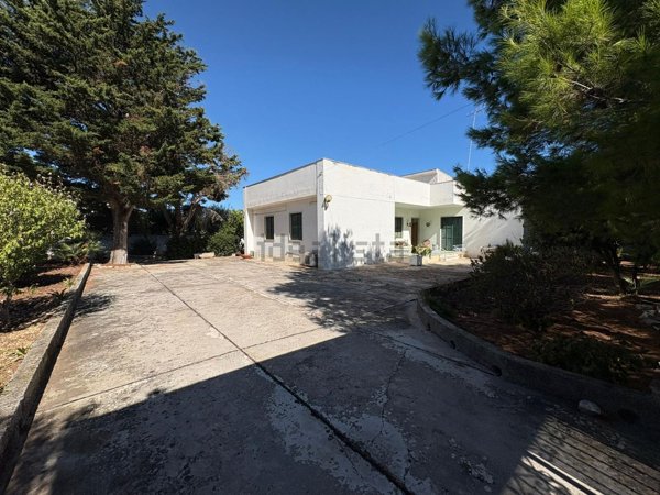 casa indipendente in vendita a Bari in zona Torre a Mare