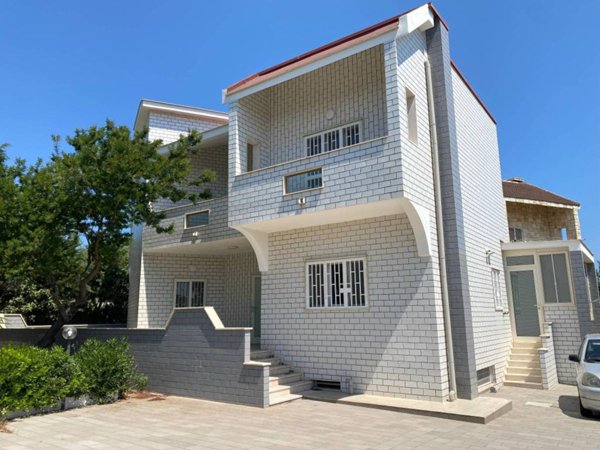 casa indipendente in vendita a Bari in zona Fesca
