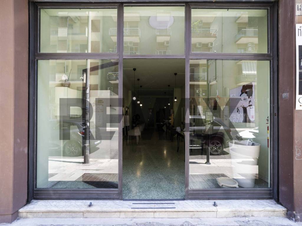 negozio in vendita a Bari in zona San Pasquale