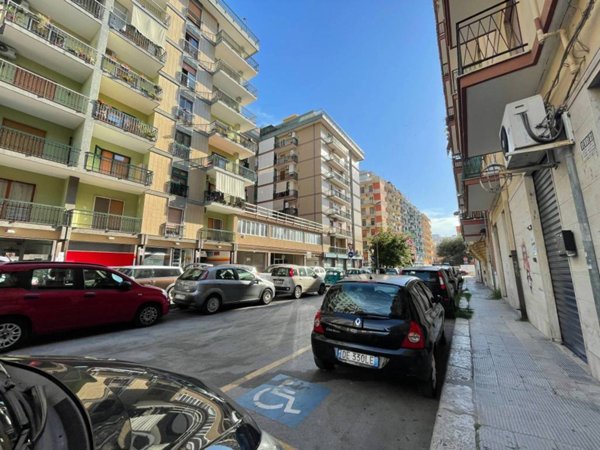 negozio in vendita a Bari in zona San Pasquale