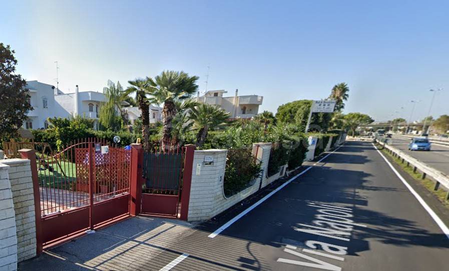 casa indipendente in vendita a Bari in zona Fesca