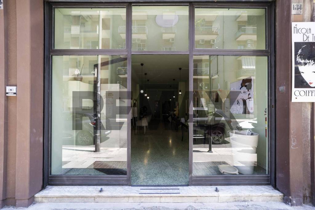 negozio in vendita a Bari in zona San Pasquale