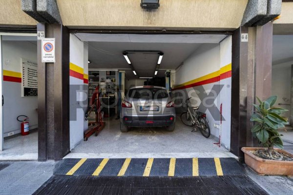 negozio in vendita a Bari in zona San Pasquale