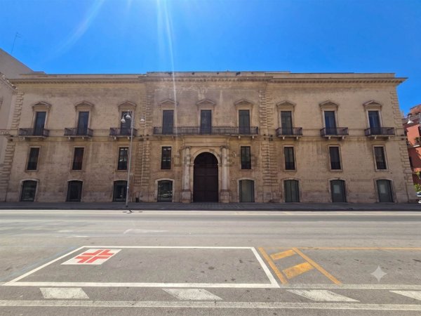 casa indipendente in vendita a Bari in zona Murat