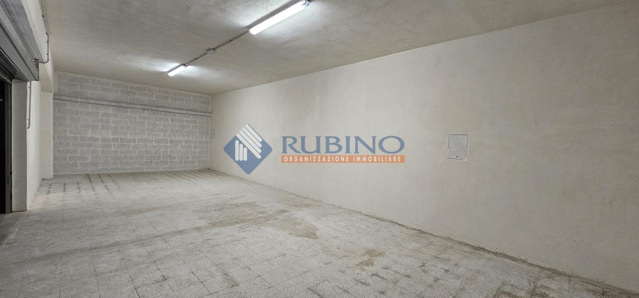box auto in vendita a Bari in zona Poggiofranco