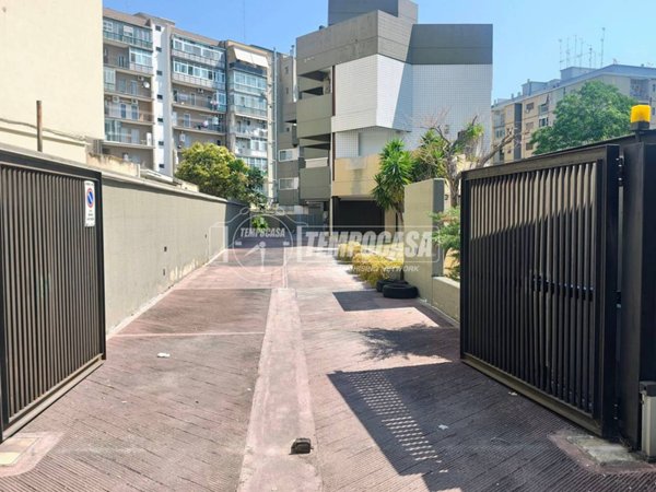 box auto in vendita a Bari in zona Picone