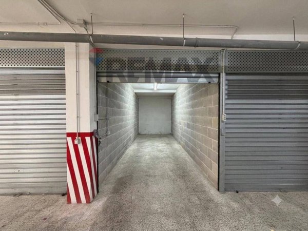 box auto in vendita a Bari in zona Poggiofranco