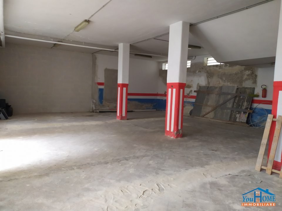 box auto in vendita a Bari in zona San Pasquale