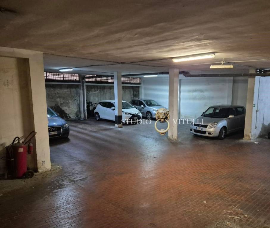 box auto in vendita a Bari in zona Libertà