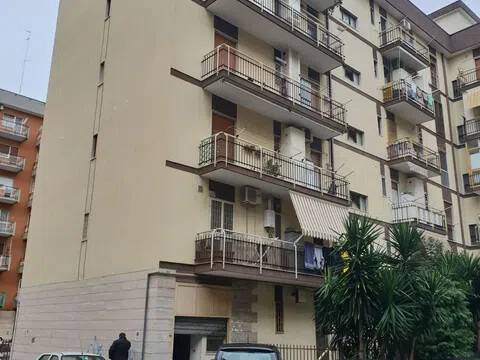 box auto in vendita a Bari in zona Poggiofranco