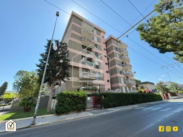 box auto in vendita a Bari in zona Poggiofranco