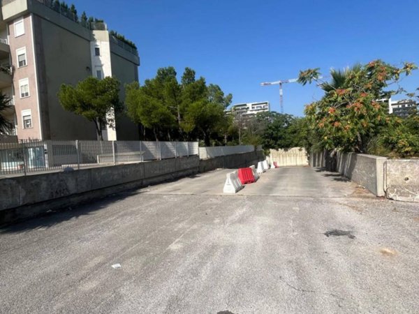 box auto in vendita a Bari in zona Poggiofranco