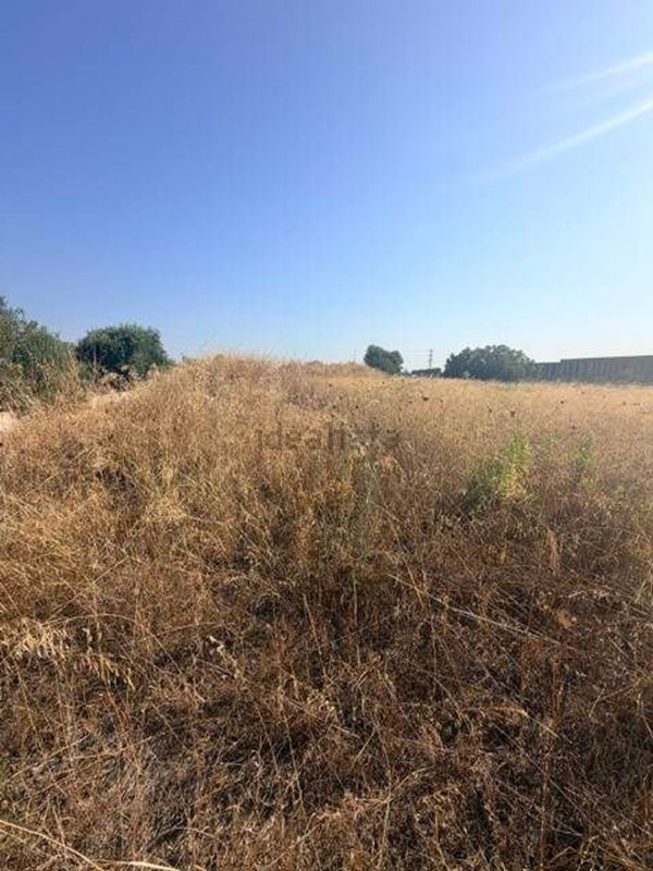 terreno in vendita a Bari in zona Parco Adria