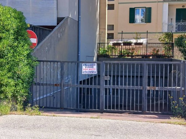 box auto in vendita a Bari