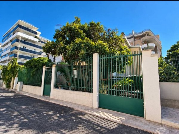 casa indipendente in vendita a Bari in zona San Girolamo